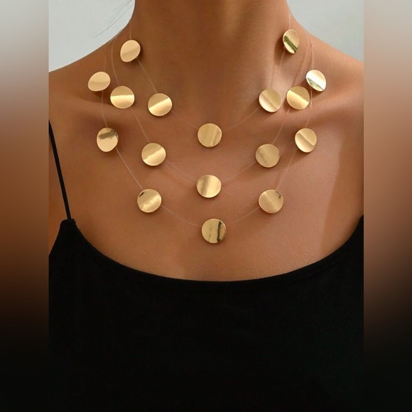 Last One! Boutique Elegant Golden Invisible Necklace Design - Picture 1 of 4